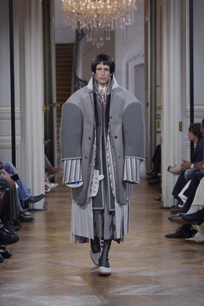 Look 32